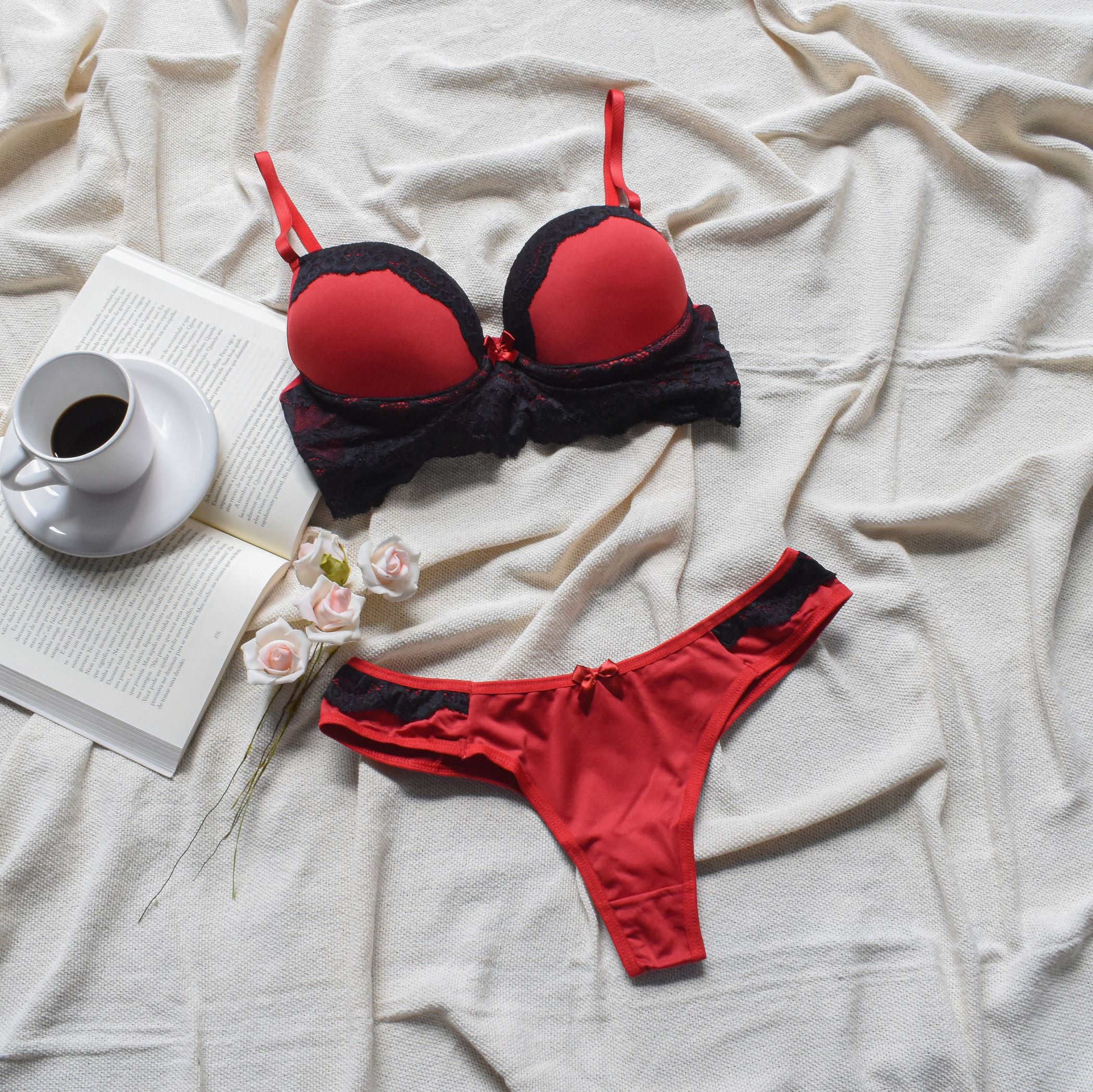 Conjunto de Lingerie Sem Bojo Caleçon Renda e Tule